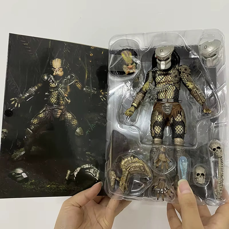 NECA Figure Jungle Hunter Predator Action Figure Alien Collectible Model Toys Joint Movable Doll New Year Present for Children